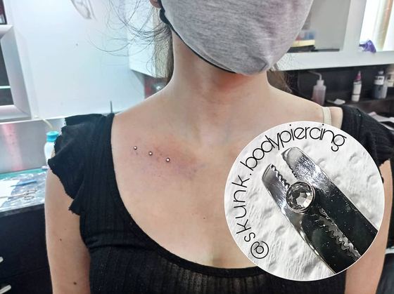 piercing hecho por León · Skunk Body Piercing, Montevideo