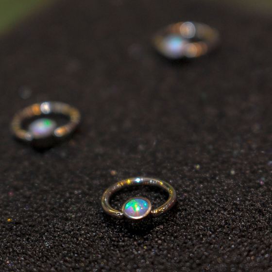 joyería para piercing · titanio y acero